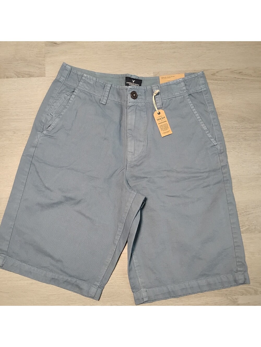 American eagle outfitters blue longboard shorts. Size 31. New with tags!!